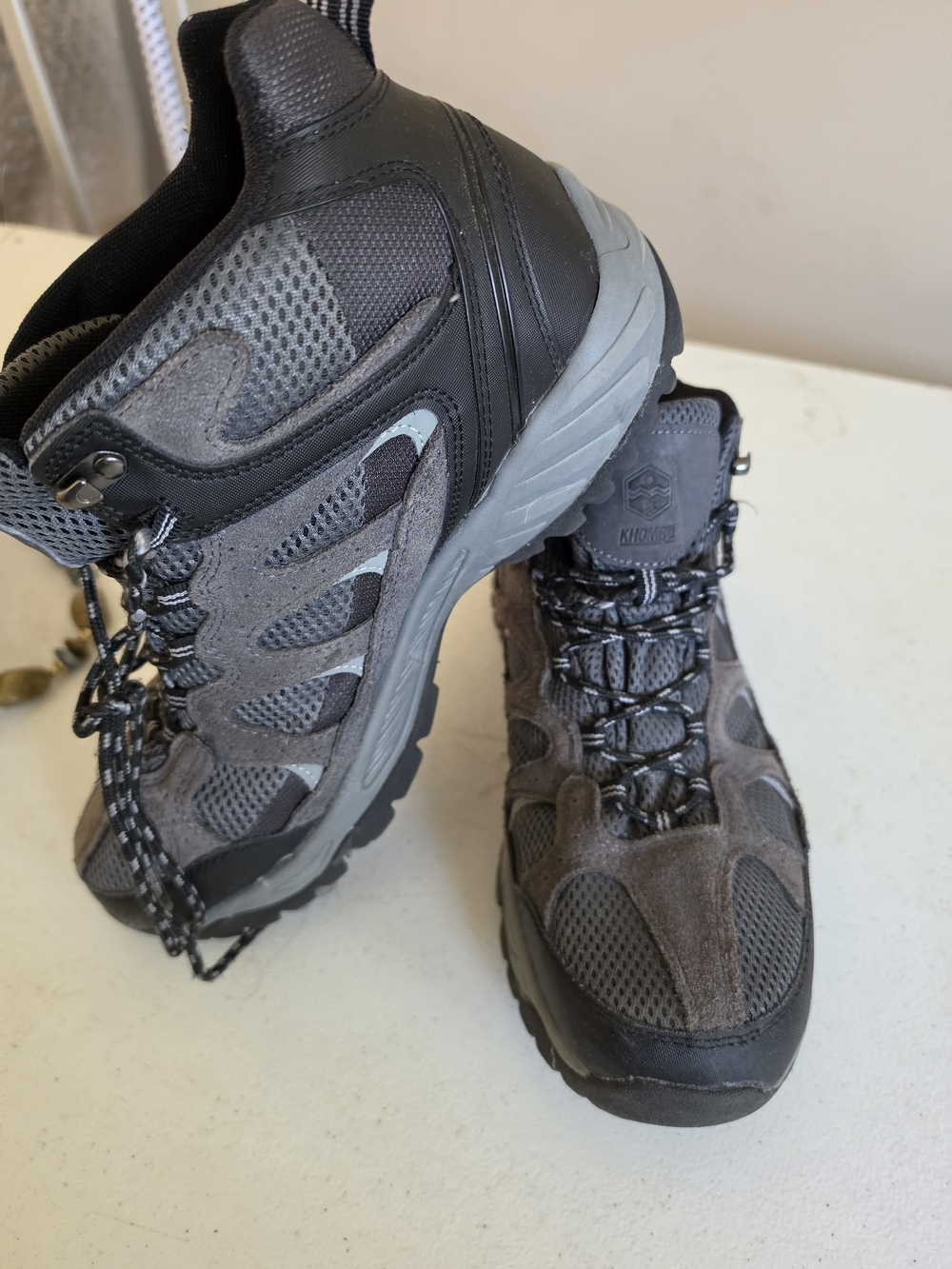 Khombu Gray and Black Men's Hiking Boots